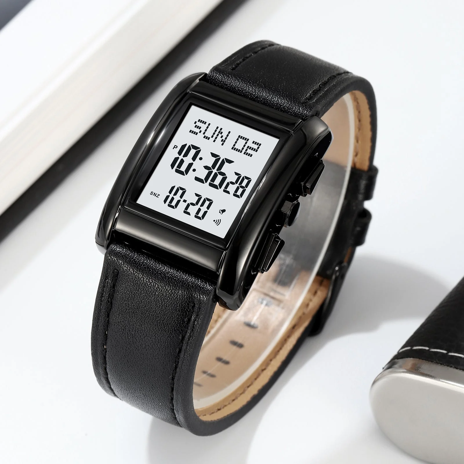 2273 Reloj SKMEI para hombre pulsera de Cuero - Image 3