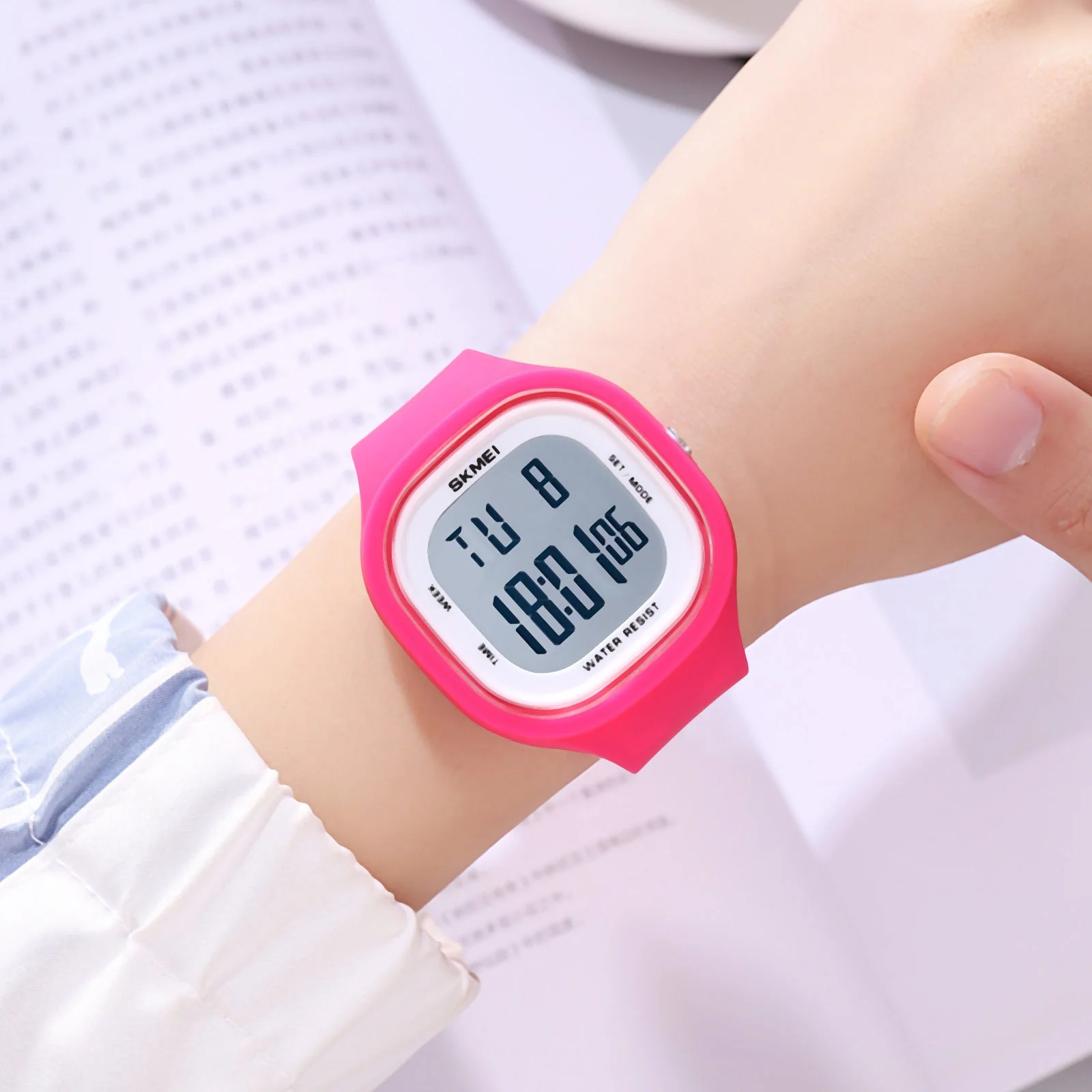 2290 Reloj Skmei para mujer pulsera de caucho - Image 19