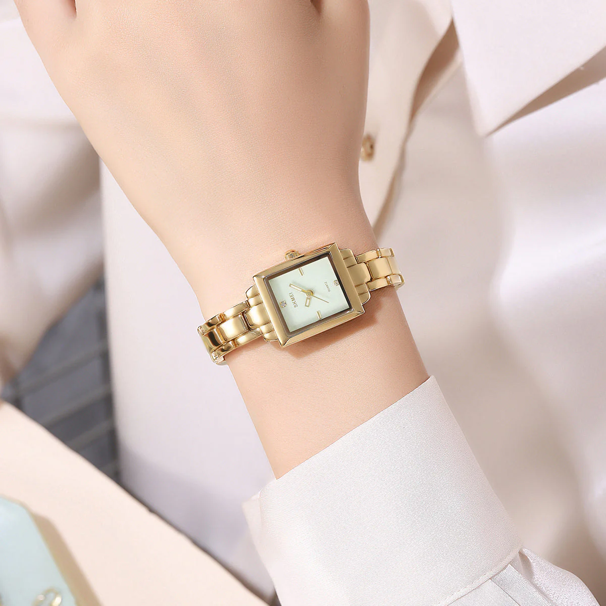2315 Reloj Skmei para dama pulsera de metal - Image 3
