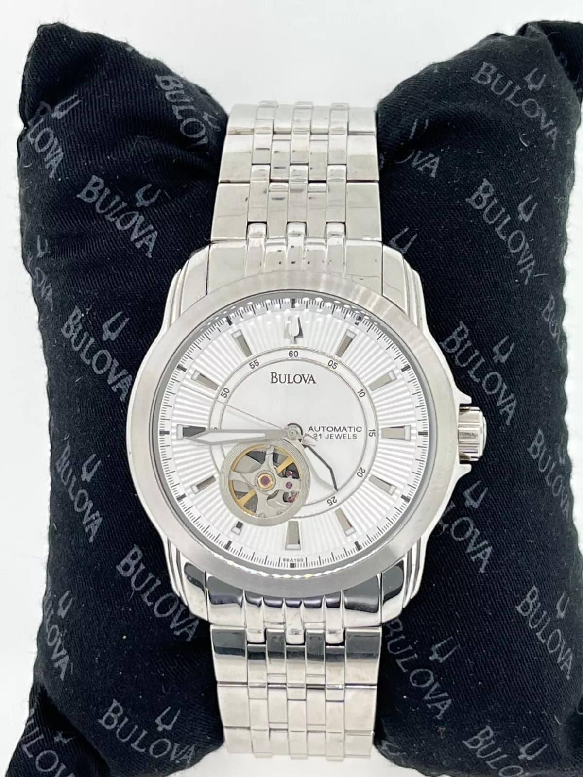 96A100 Reloj Bulova para caballero pulsera de acero inoxidable - Image 4