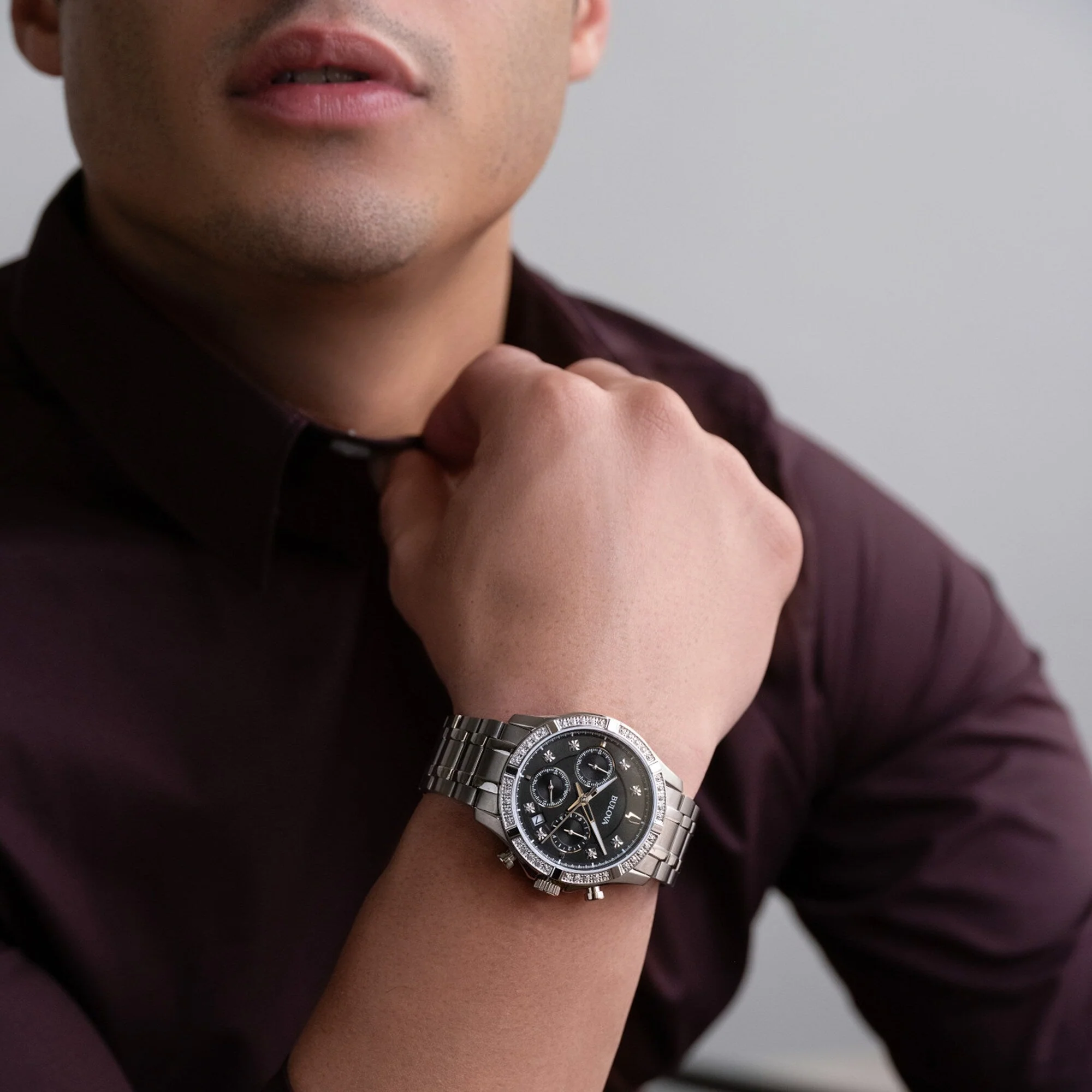 96J119 Reloj Bulova Classic Diamond de hombre correa de metal - Image 3