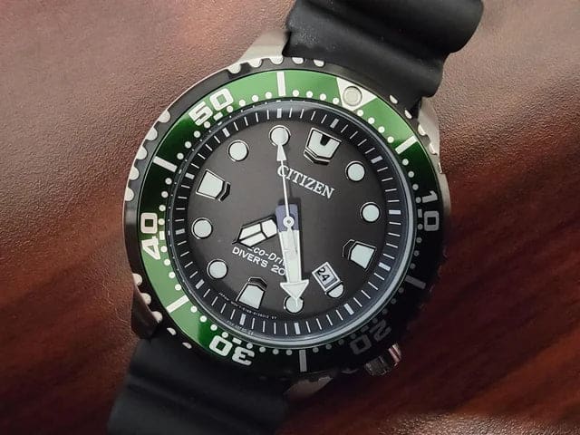 BN0155-08E Citizen Eco-drive reloj para caballero pulsera de resina - Image 2
