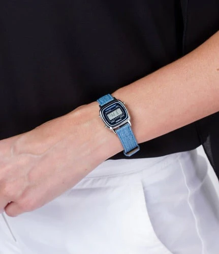 LA-670WL-2A Reloj Casio para Mujer - Image 3