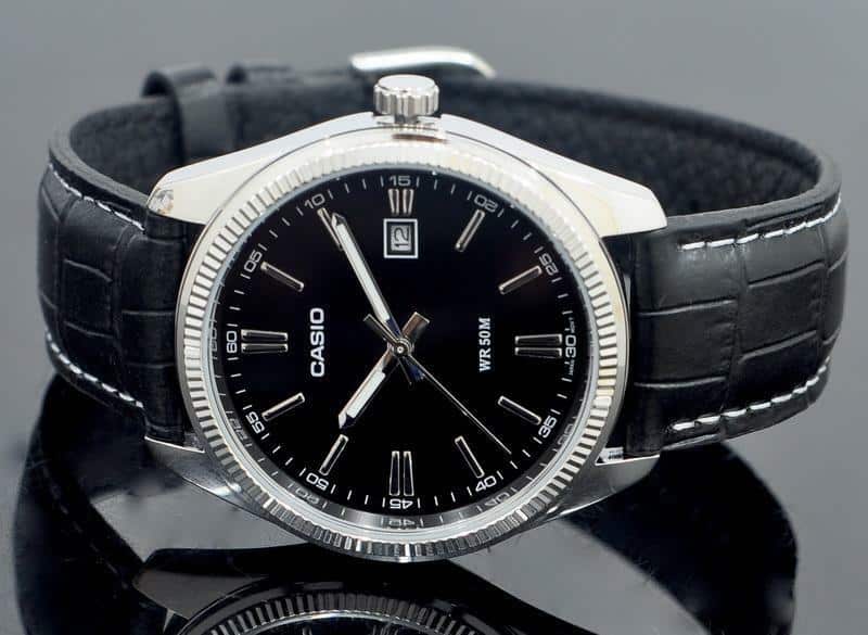 MTP-1302L-1AV Reloj Casio para Caballero - Image 2