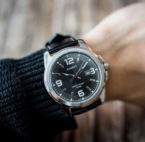 MTP-1314L-8AV Reloj Casio para Caballero - Image 2