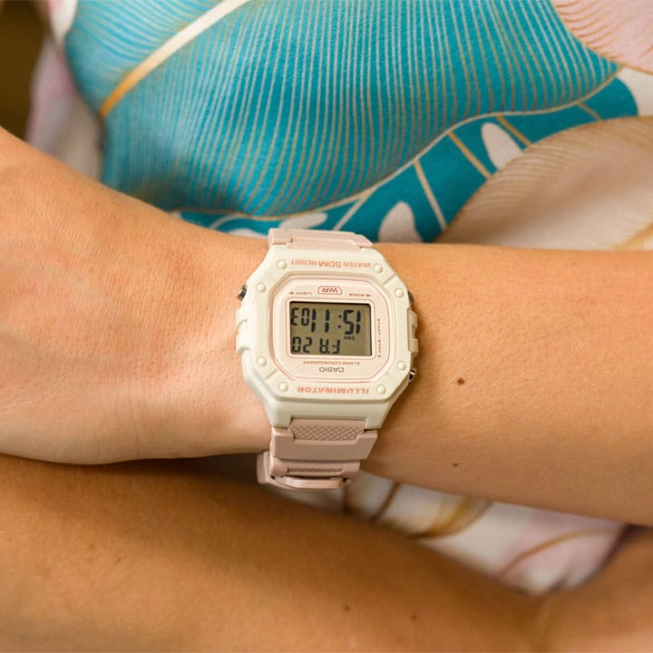 W-218HC-4A2V Reloj Casio para Señorita, Illuminator con Cronógrafo - Image 2