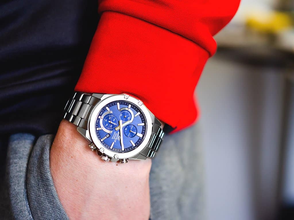 EFR-S567D-2AV Reloj Edifice cristal zafiro para Hombre - Image 2