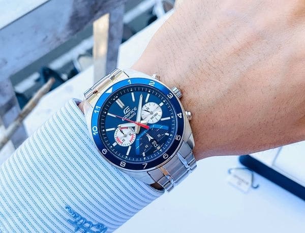 EFV-590D-2AV Reloj Edifice para Hombre - Image 3