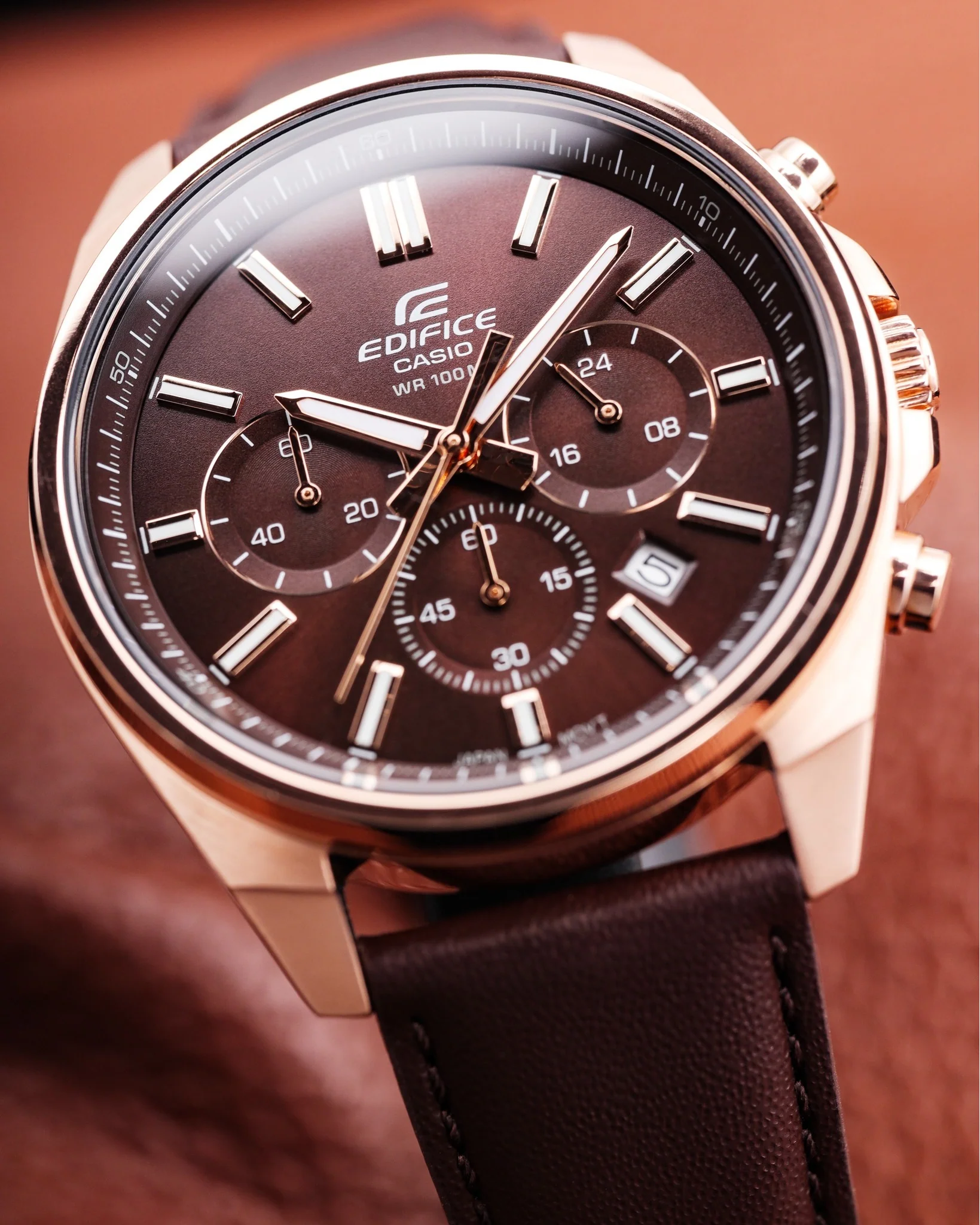 EFV-650CL-5AV Reloj Edifice de hombre pulsera de cuero - Image 3