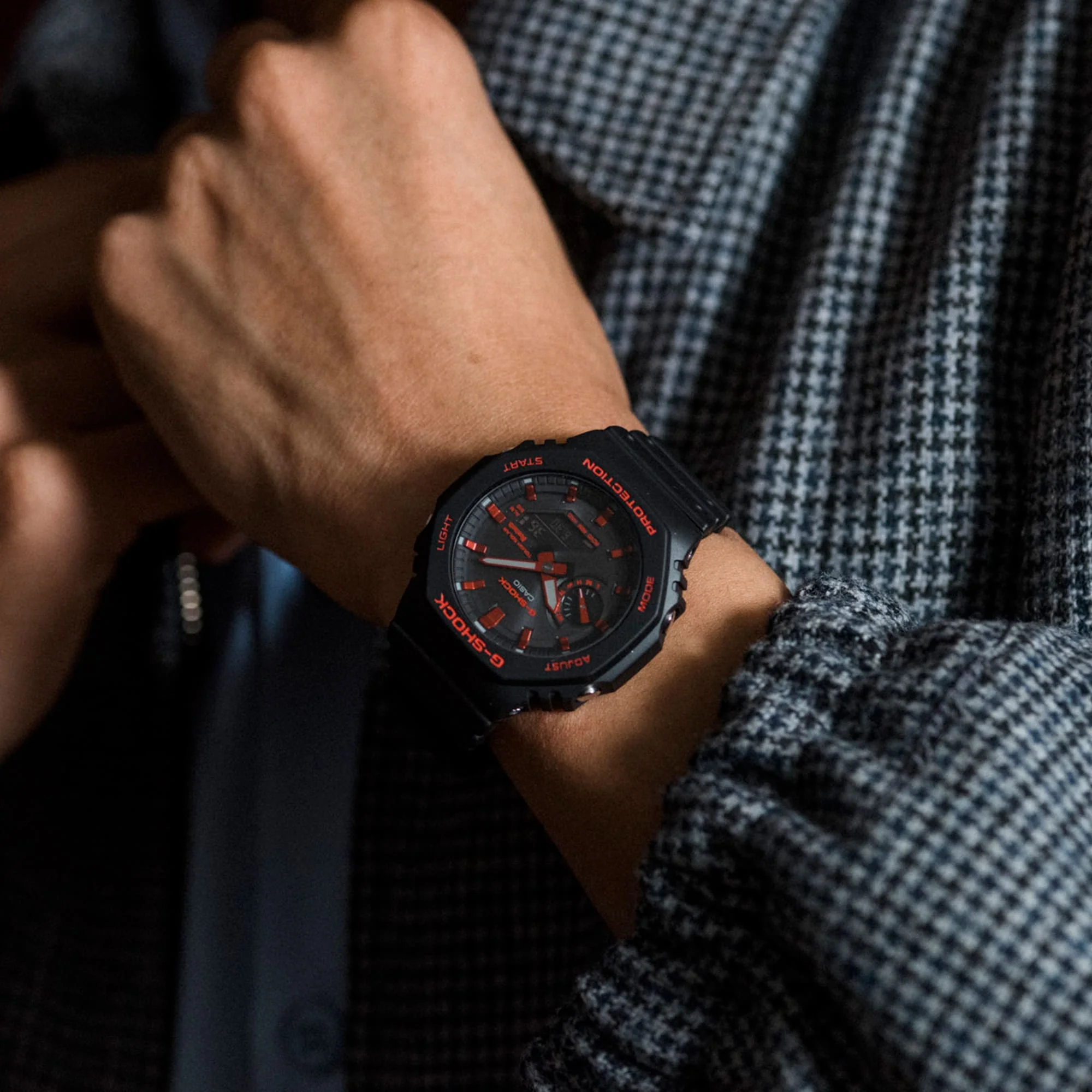 GA-B2100BNR-1A Reloj G-Shock para Hombre con Bluetooth - Image 3