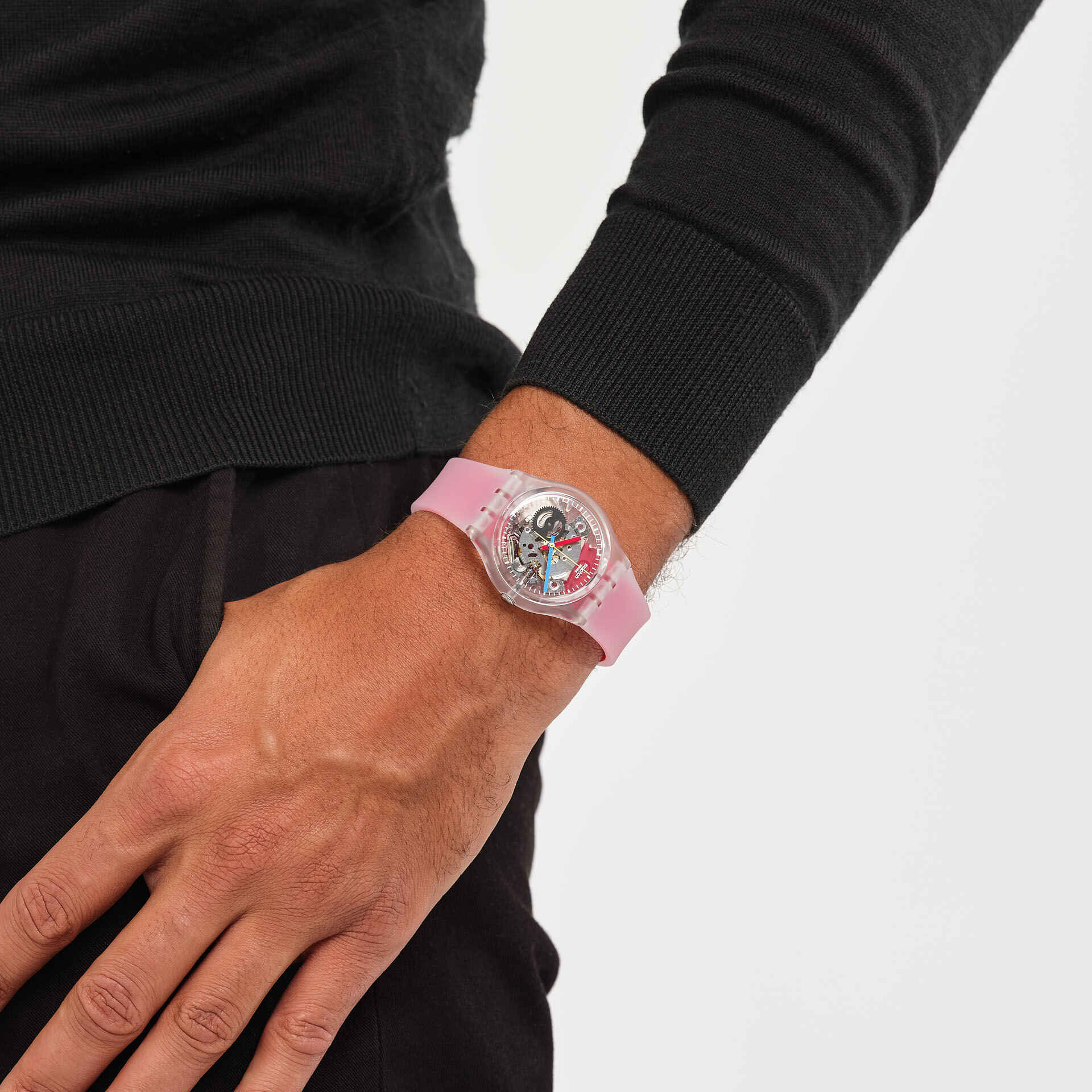 GE292 Reloj Swatch Clearly Red Striped unisex banda de resina - Image 5