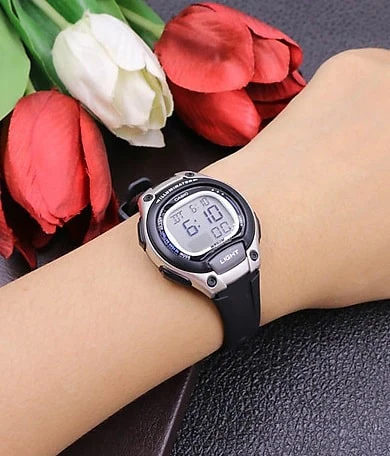 LW-203-1AV Reloj Casio para Mujer - Image 3