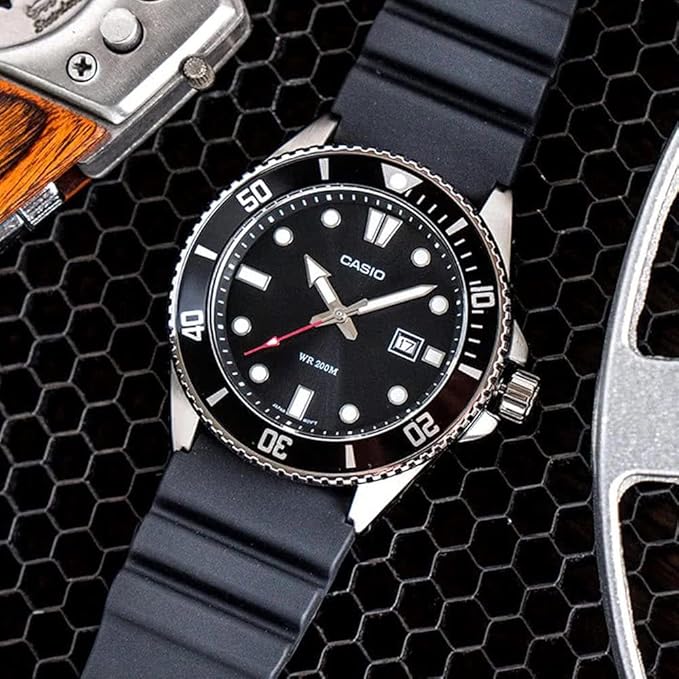 MDV-10-1A1V Reloj Casio Análogo para Hombre con Correa de Caucho - Image 3