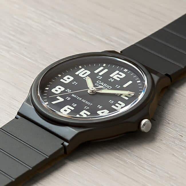 MQ-71-1B Reloj Casio para Hombre - Image 3