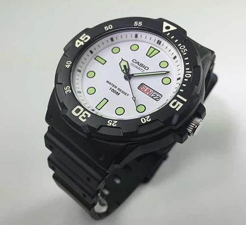MRW-200H-7EV Reloj Casio para Hombre - Image 3