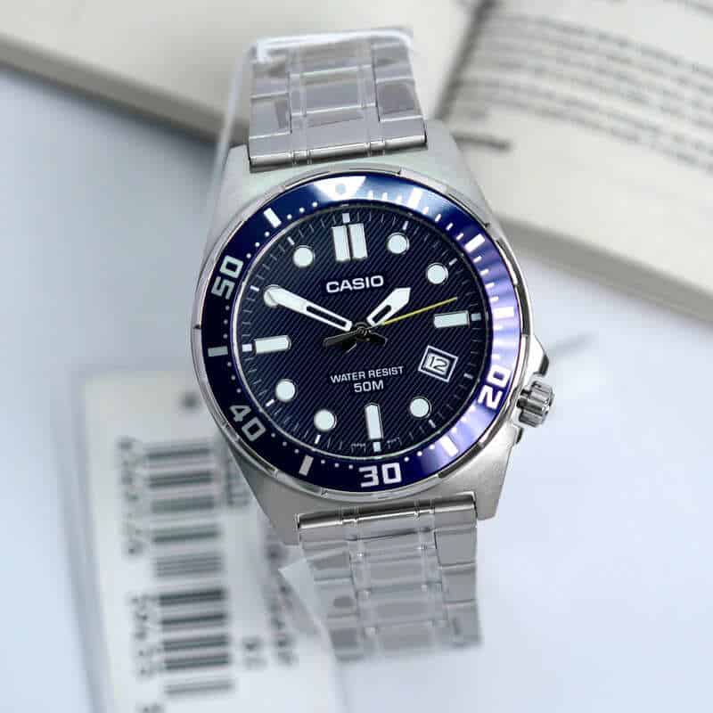 MTD-135D-2AV Casio Reloj para hombre pulsera de metal - Image 2