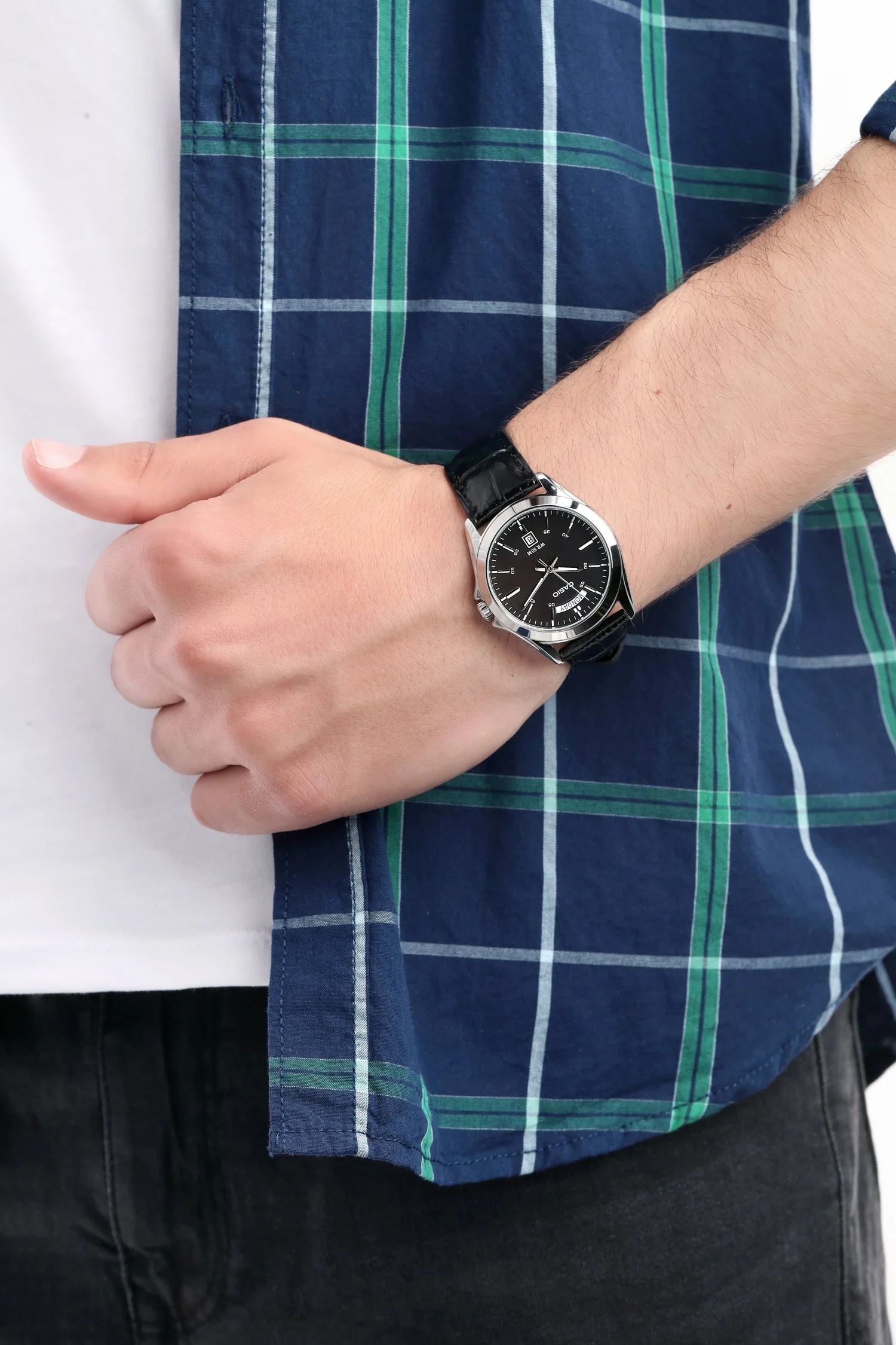 MTP-1370L-1AV Reloj Casio para Hombre - Image 4
