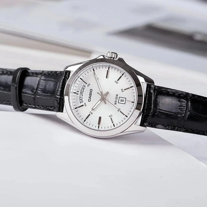 MTP-1370L-7AV Reloj Casio para Hombre - Image 3