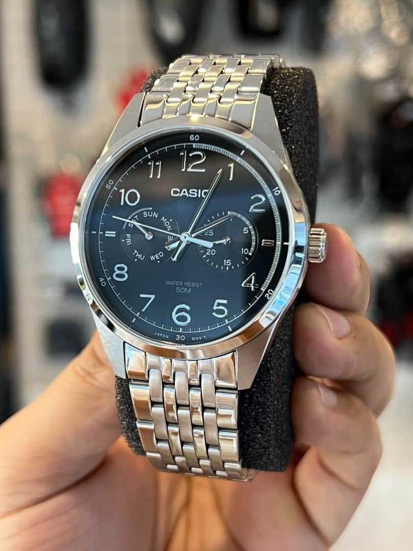 MTP-E340D-1AV Reloj Casio Análogo para Caballero con Pulsera de Acero Inoxidable - Image 2