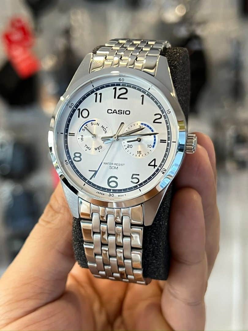 MTP-E340D-7AV Reloj Casio Análogo para Caballero con Pulsera de Metal Inoxidable - Image 3