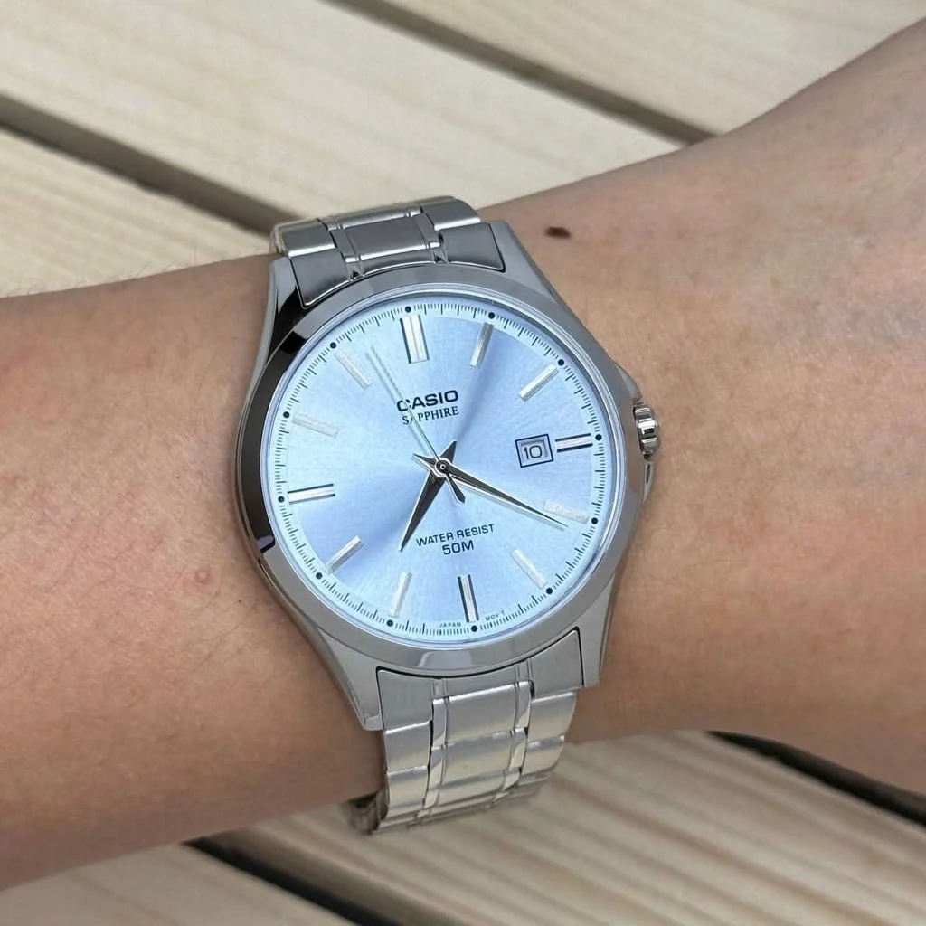 MTS-115D-2A2V Reloj Casio con cristal zafiro de hombre pulsera de metal 47 mm - Image 2