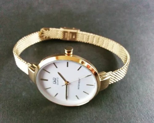 QA15J001Y Reloj QQ para Mujer - Image 2