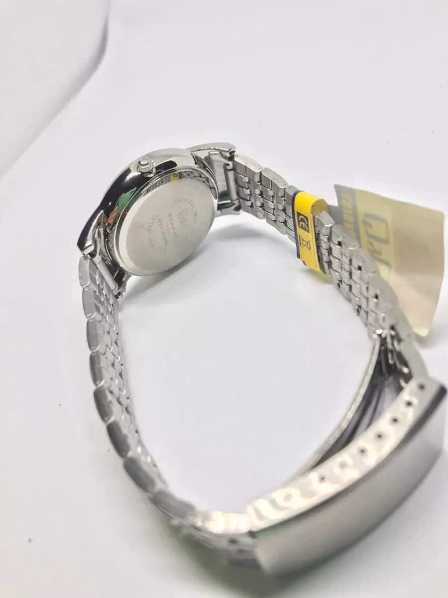 QA57J202Y Reloj QQ para Dama - Image 3
