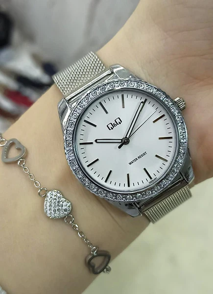 QZ59J201Y Reloj QQ para Mujer - Image 3