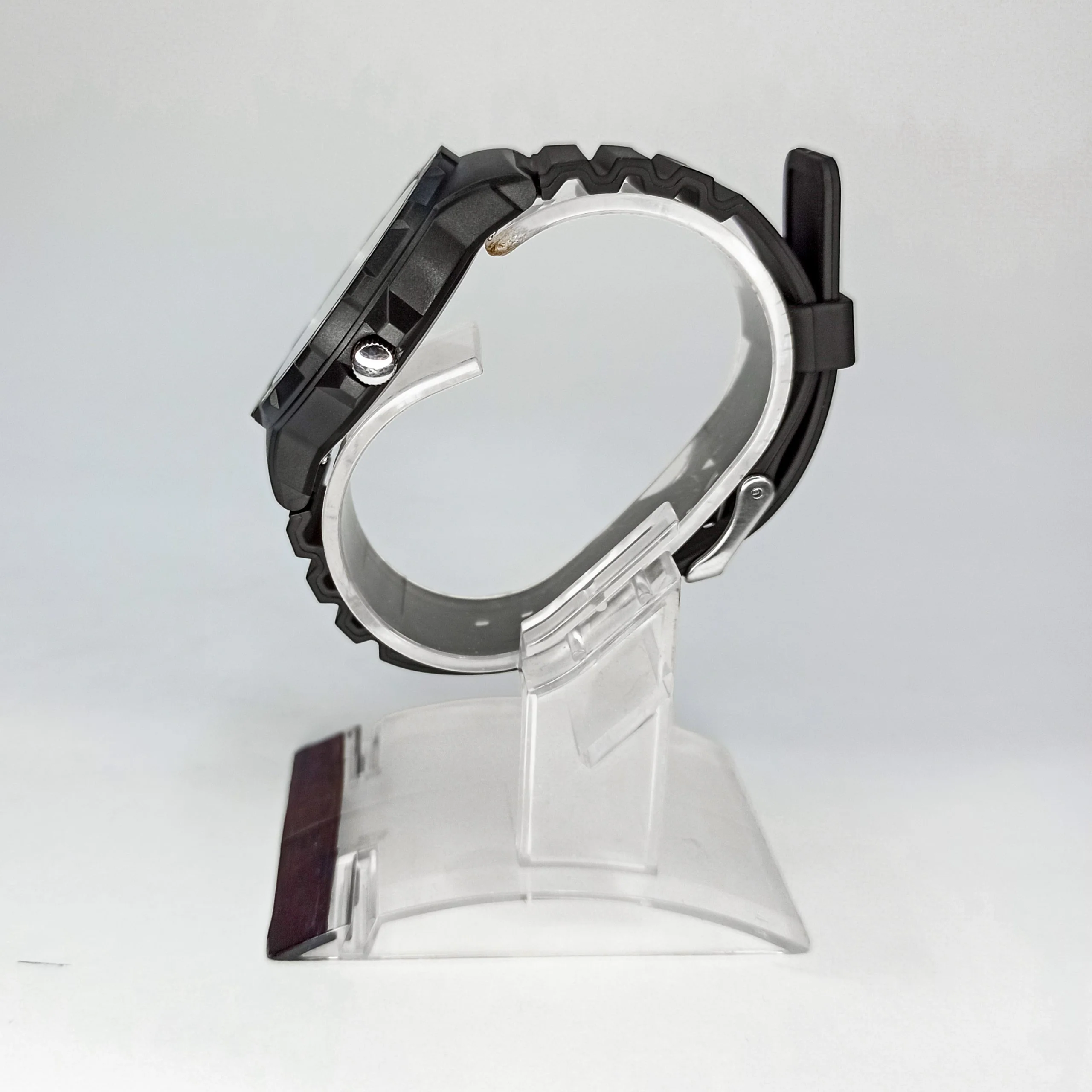 VR18J003Y Reloj QQ para Hombre - Image 3
