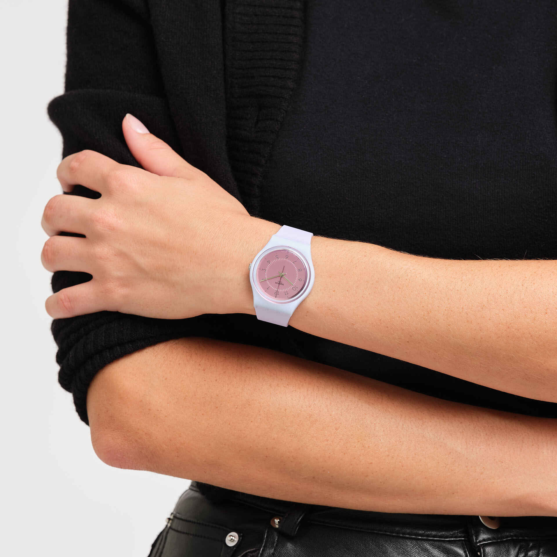 SO28V100 Reloj Swatch unisex correa de caucho análogo 34mm - Image 2