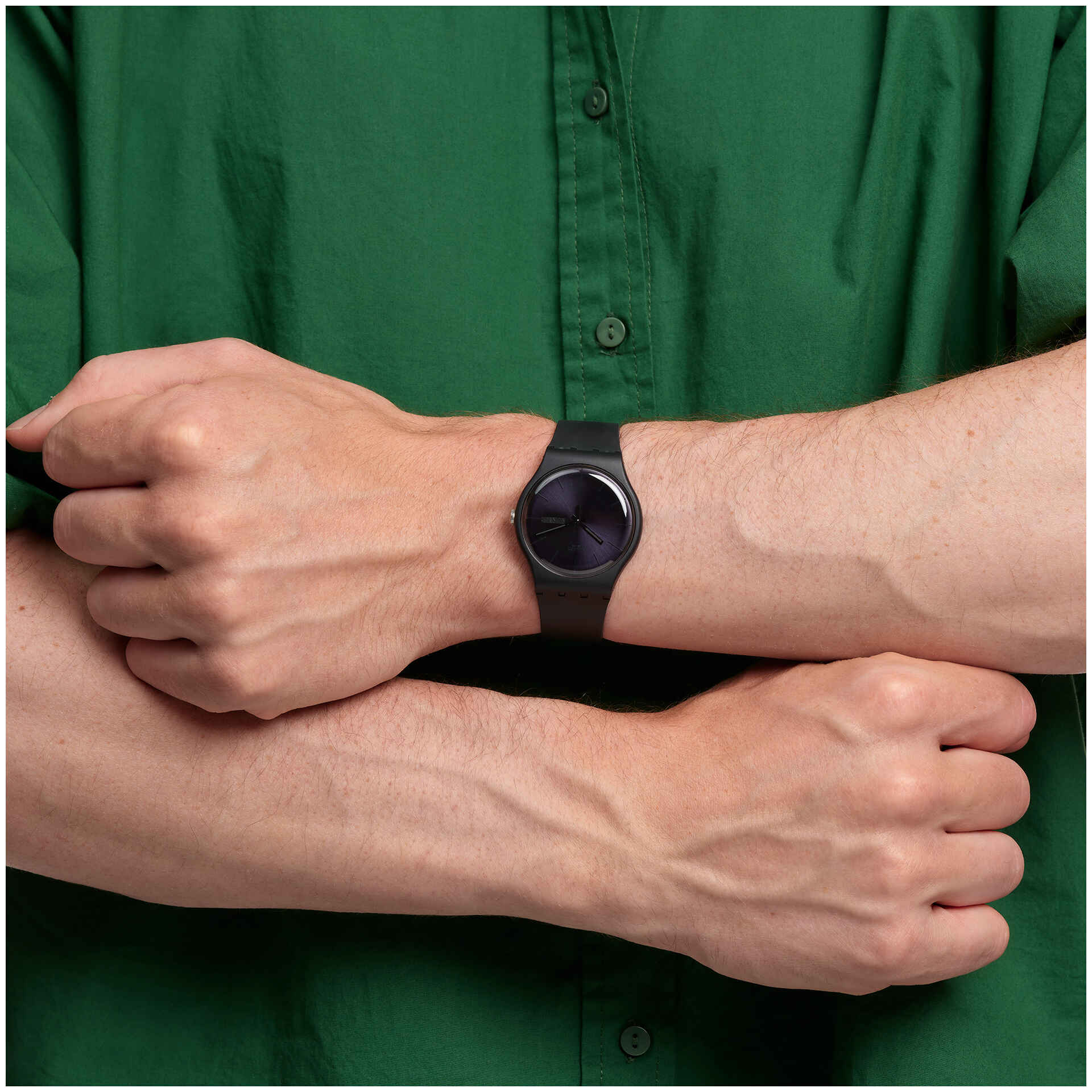 SO29B706 Reloj Swatch Black Rebel de hombre pulsera de caucho - Image 4