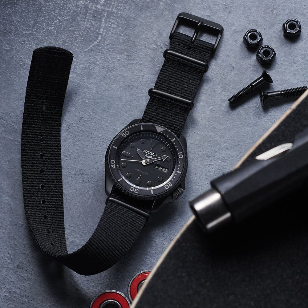 SRPD79K1 Reloj Seiko 5 para Hombre con Correa de Tela - Image 3