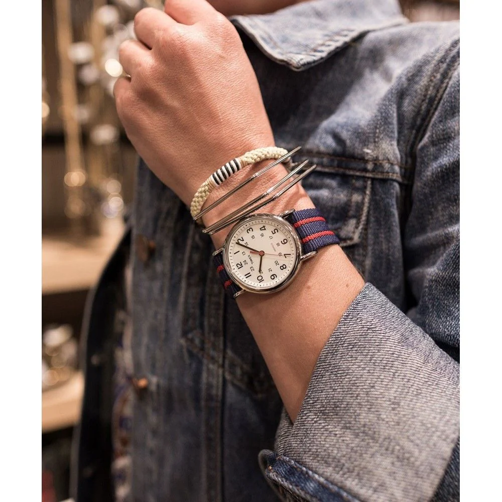 T2N747 Reloj Timex Weekender Análogo para Hombre correa de Tela 38 mm - Image 2