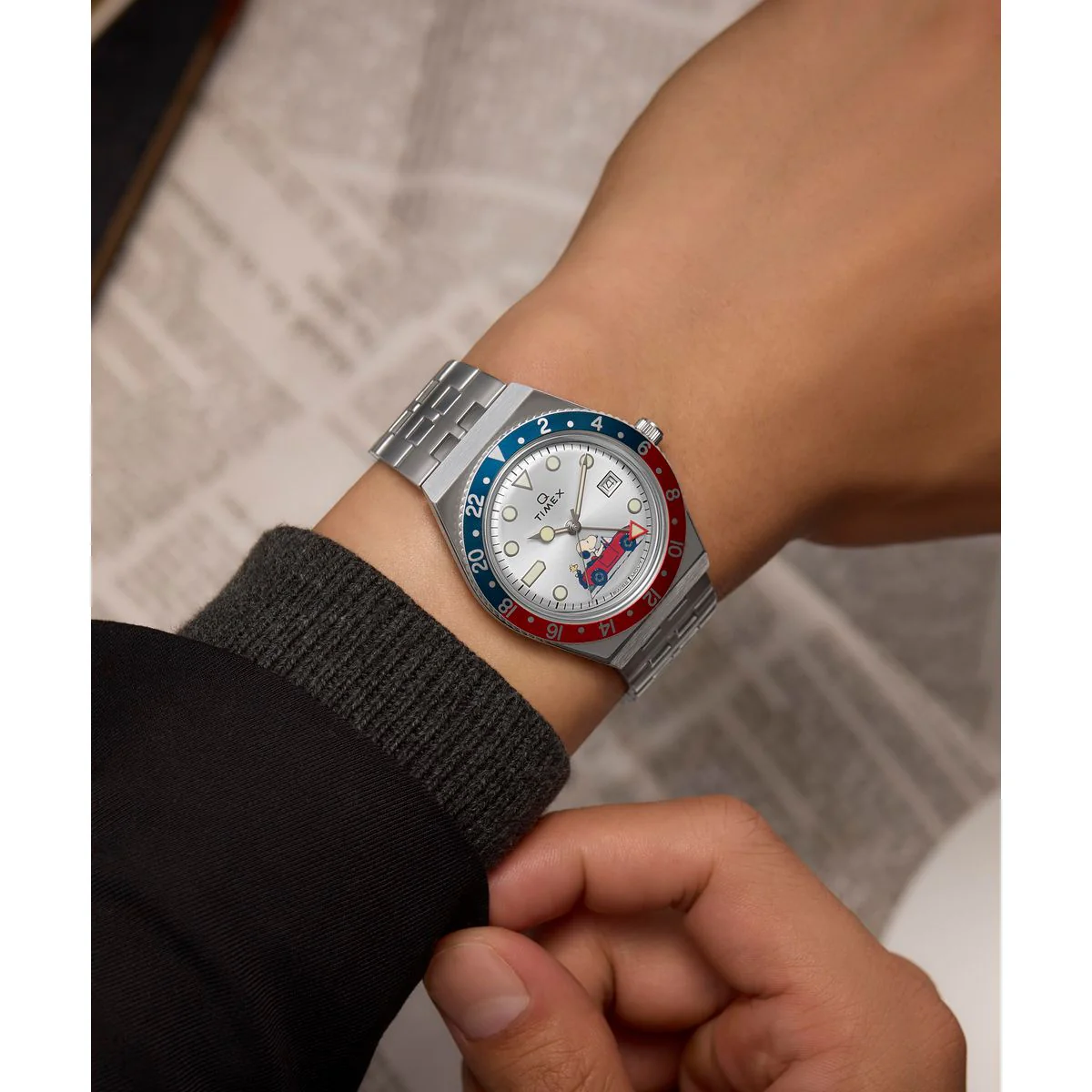 TW2W83300 Reloj Timex Q Snoopy de hombre pulsera de metal - Image 7