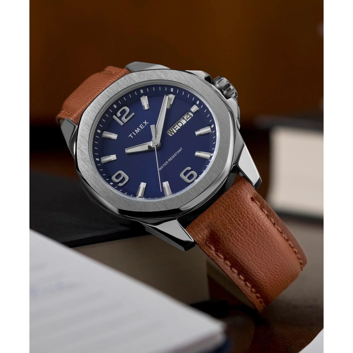 TW2W92800 Reloj Timex Essex Day de hombre correa de cuero - Image 2