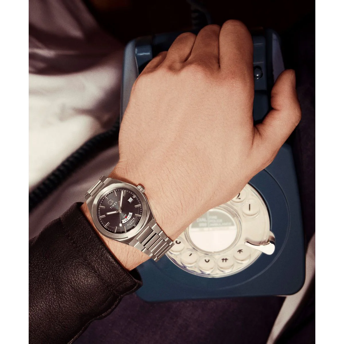 TW2Y12100 Reloj Timex Q Continental de hombre correa de metal - Image 4