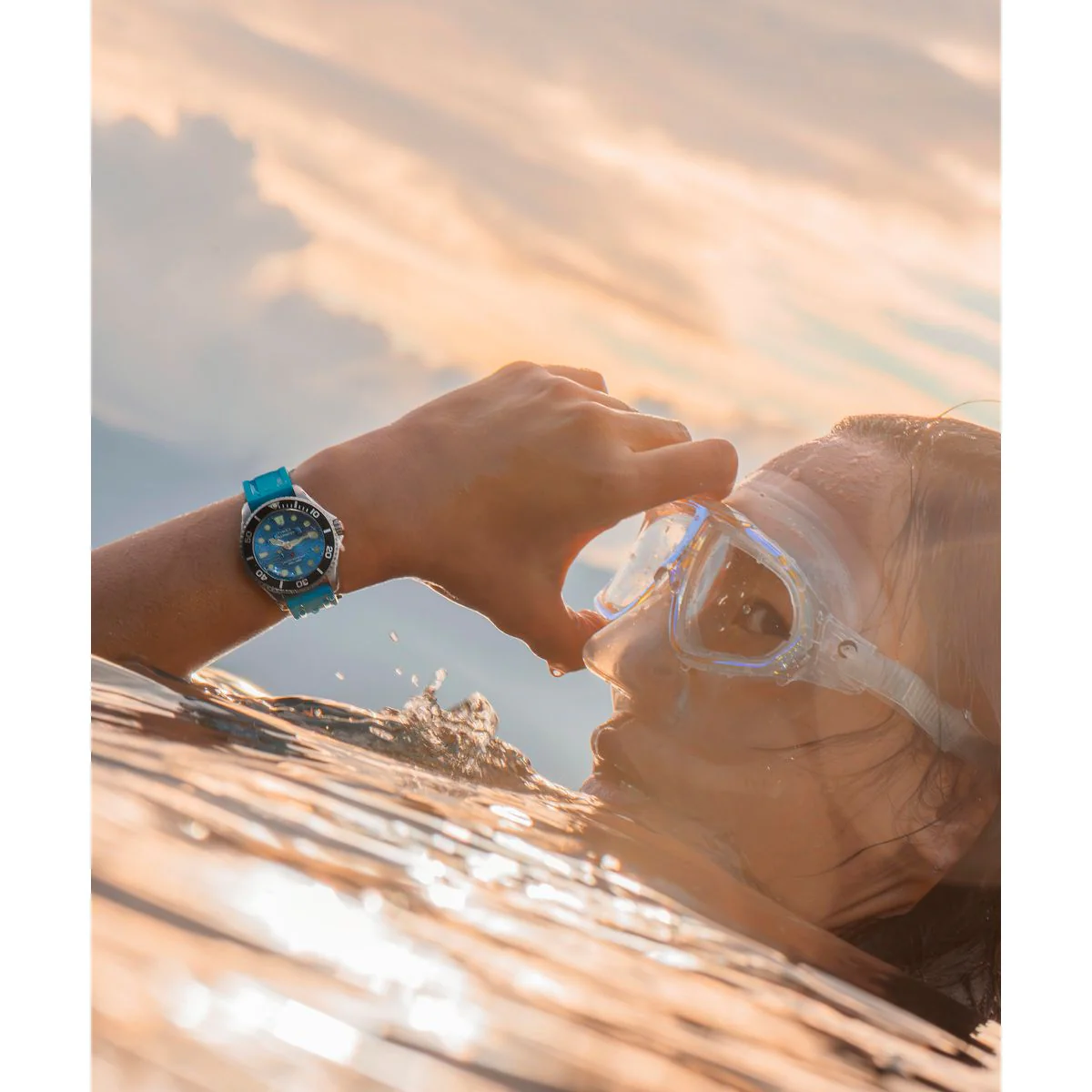 TW2Y40400 Reloj Timex Deepwater Meridian unisex pulsera de resina - Image 2