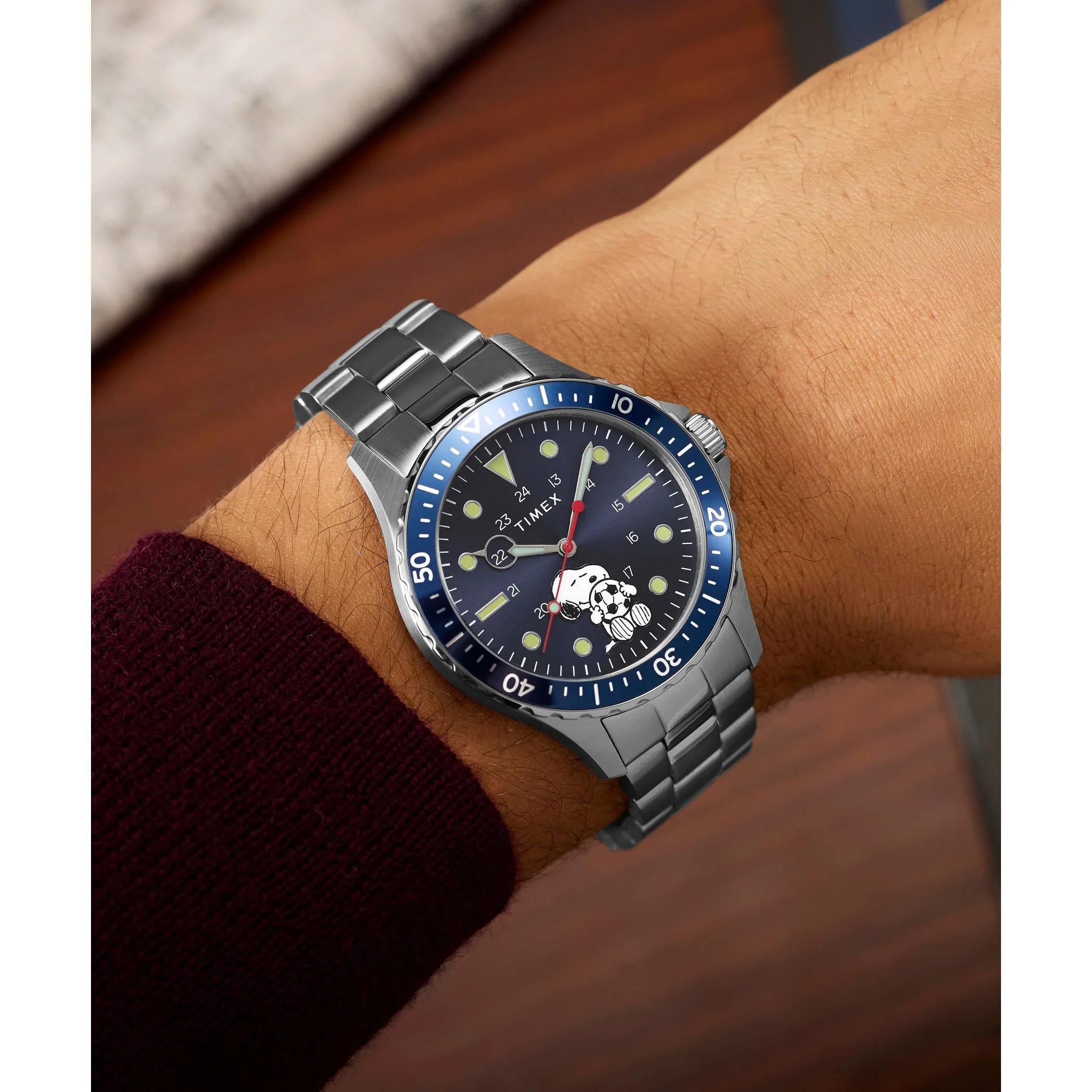 TW2Y53900 Reloj Timex Snoopy Soccer de hombre correa de metal - Image 7