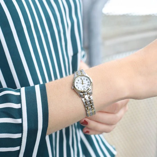 VN17J404Y Reloj QQ para Mujer - Image 3