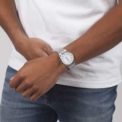 VN20J204Y Reloj QQ para Hombre - Image 2